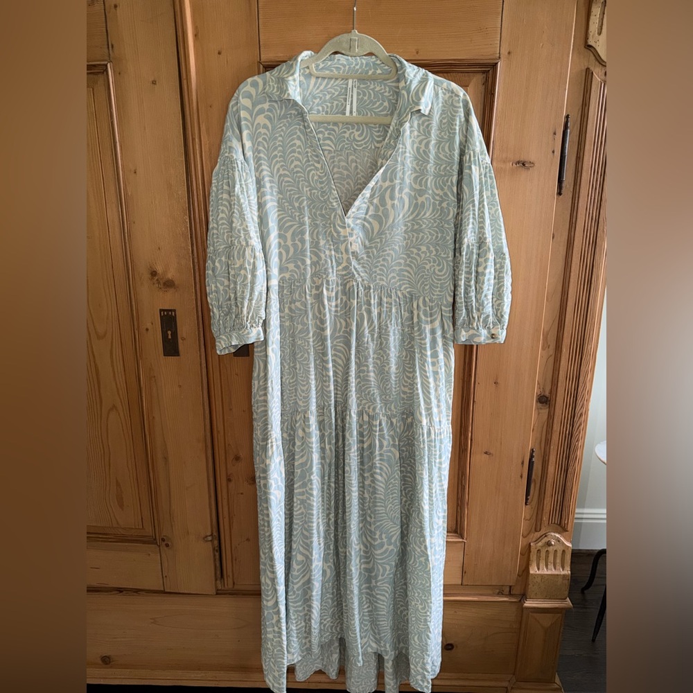 THE CAROLITA PRINTED TIERED SHIRT DRESS - Picture 4 of 4